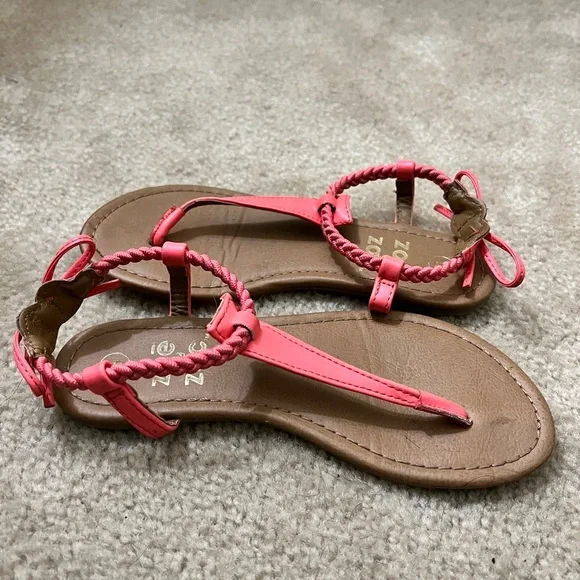 Bow-tied Flip Flop Sandals - Picture 1 of 4